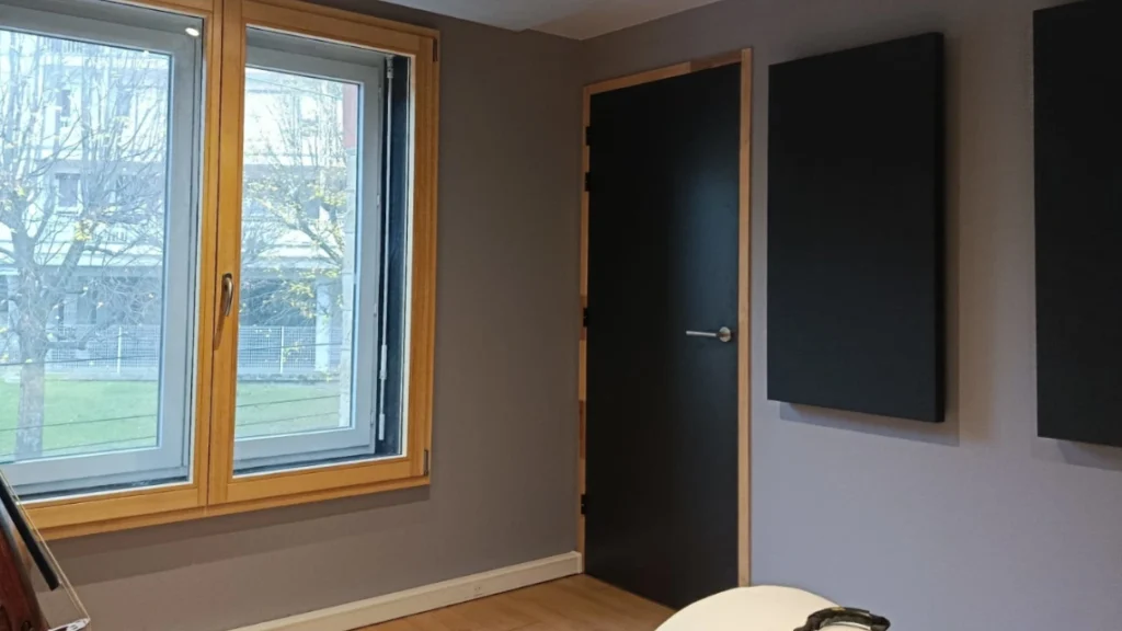 Portes et cloisons insonorisées maison