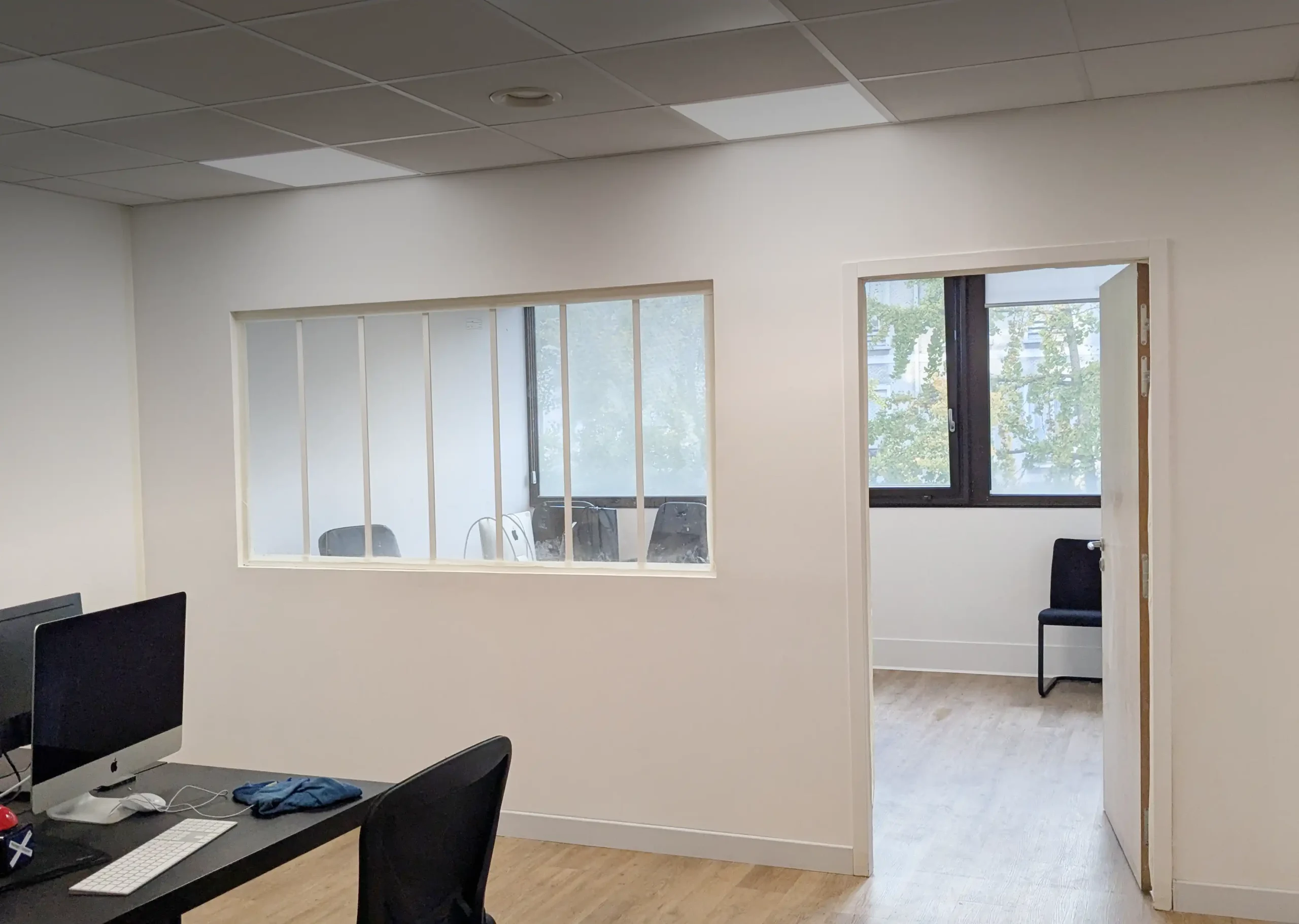 Rénovation haut de gamme d'un espace de travail alliant design et confort thermique