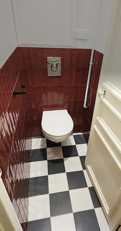 Projet de rénovation de parquet vitrifié et retouches de peinture achevé